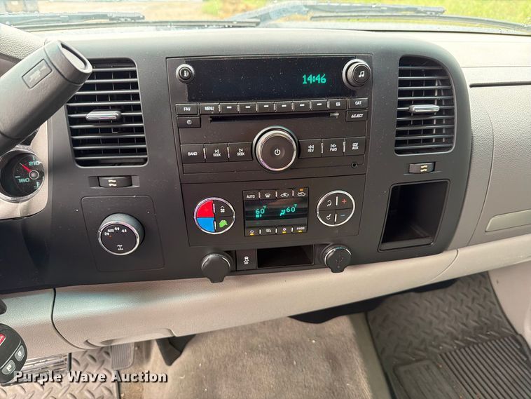 image for item FH6363 2012 GMC Sierra 1500 Ext. Cab pickup truck