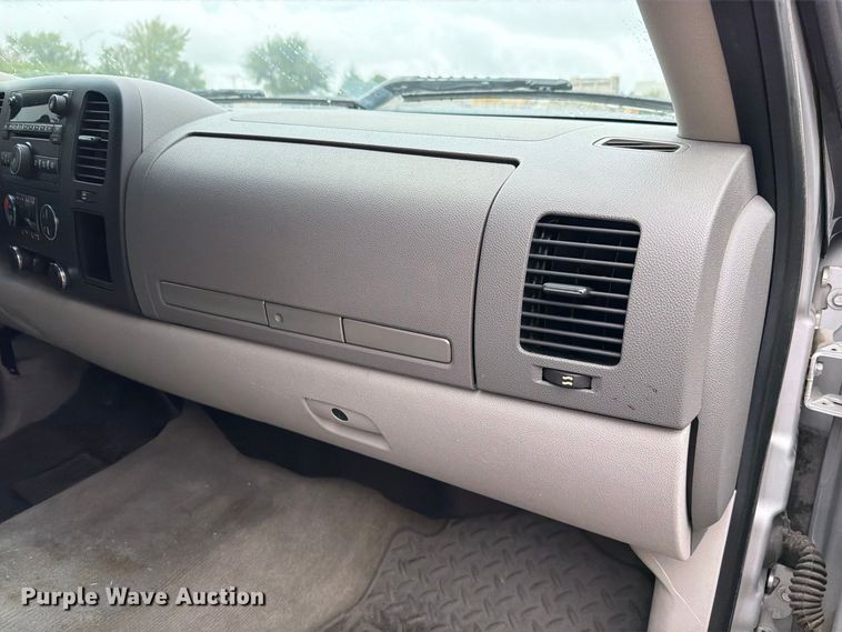 image for item FH6363 2012 GMC Sierra 1500 Ext. Cab pickup truck