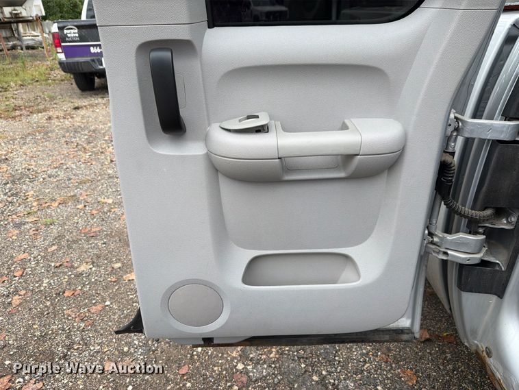 image for item FH6363 2012 GMC Sierra 1500 Ext. Cab pickup truck