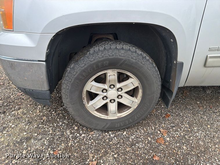 image for item FH6363 2012 GMC Sierra 1500 Ext. Cab pickup truck