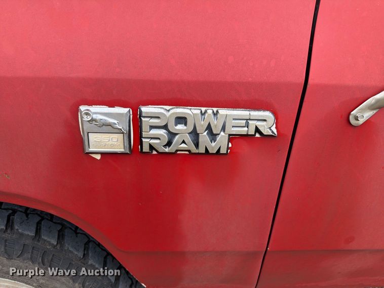 image for item FH6412 1985 Dodge W350 pickup truck