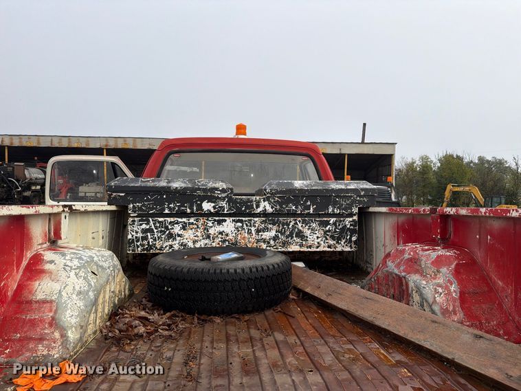 image for item FH6412 1985 Dodge W350 pickup truck