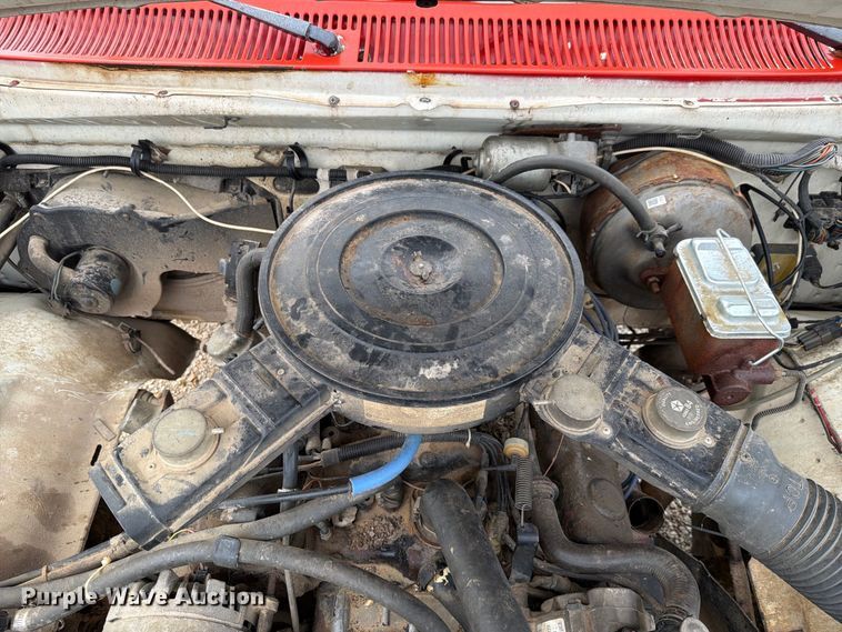 image for item FH6412 1985 Dodge W350 pickup truck
