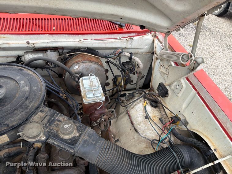 image for item FH6412 1985 Dodge W350 pickup truck
