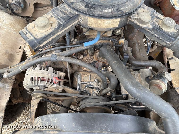 image for item FH6412 1985 Dodge W350 pickup truck