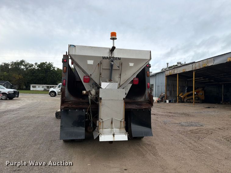 image for item FH6466 1994 International F4900 dump truck