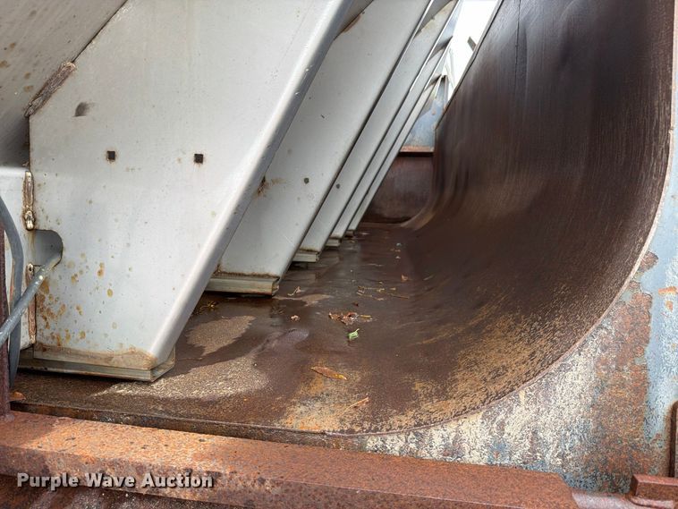 image for item FH6466 1994 International F4900 dump truck