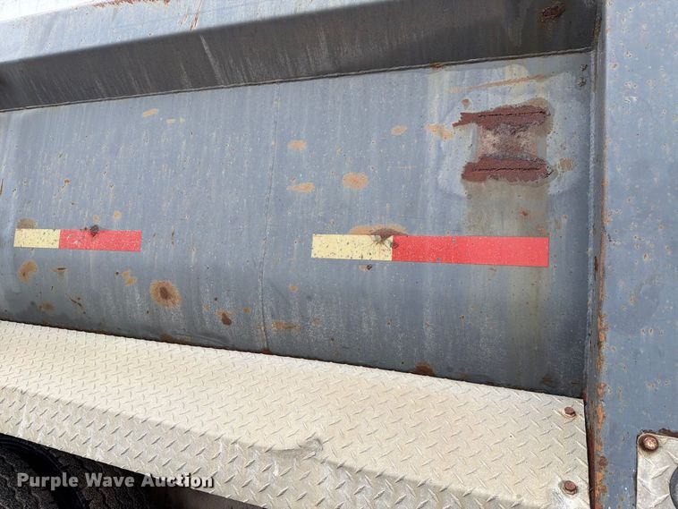 image for item FH6466 1994 International F4900 dump truck