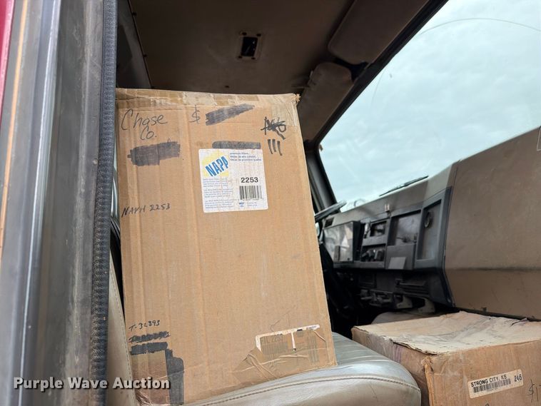 image for item FH6466 1994 International F4900 dump truck