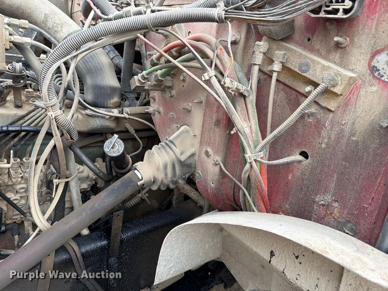 image for item FH6466 1994 International F4900 dump truck