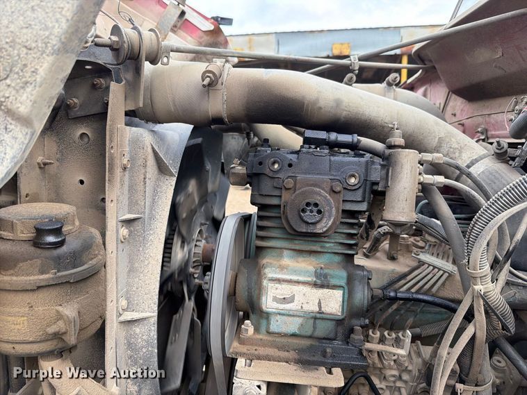 image for item FH6466 1994 International F4900 dump truck