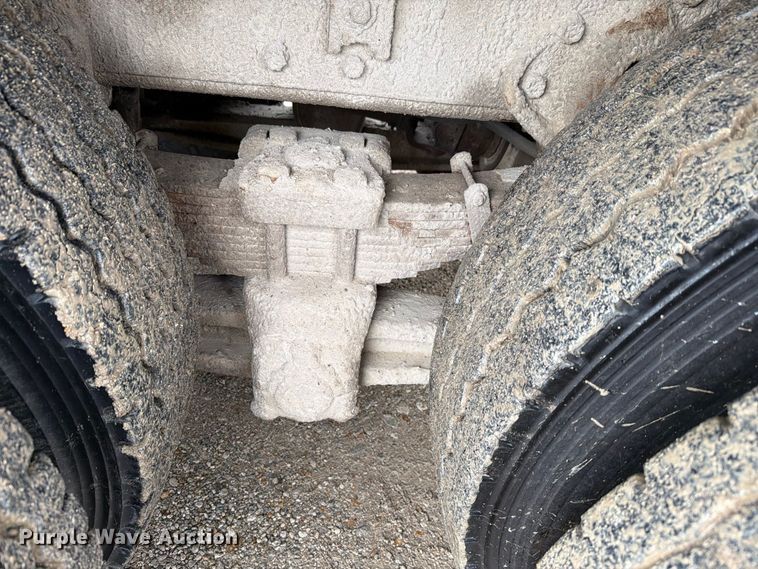 image for item FH6466 1994 International F4900 dump truck