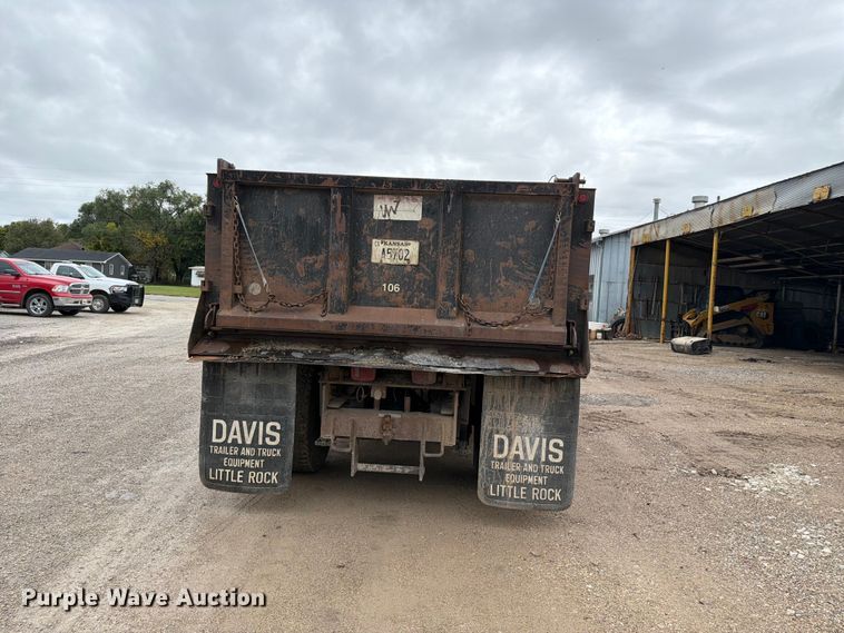 image for item FH6467 2005 Kenworth T300 dump truck