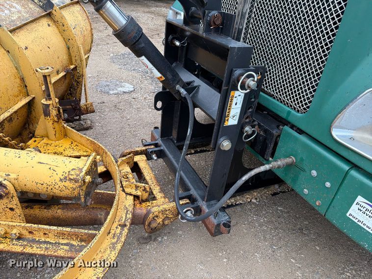 image for item FH6467 2005 Kenworth T300 dump truck