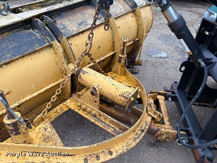 image for item FH6467 2005 Kenworth T300 dump truck