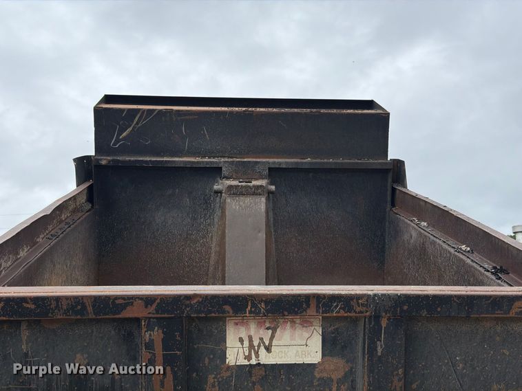 image for item FH6467 2005 Kenworth T300 dump truck