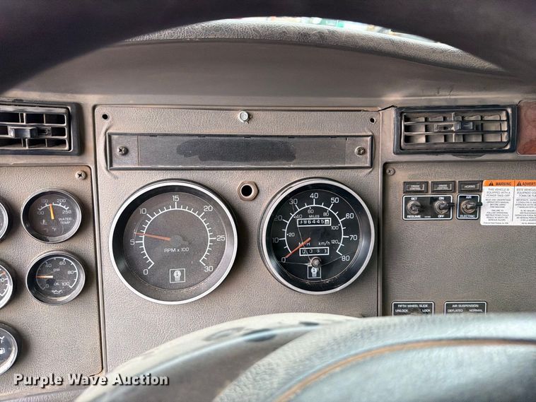 image for item FH6467 2005 Kenworth T300 dump truck