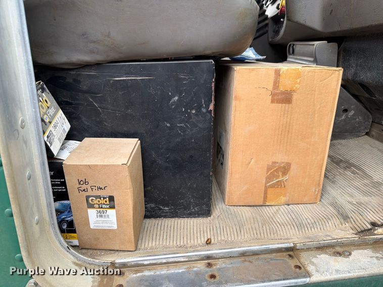 image for item FH6467 2005 Kenworth T300 dump truck