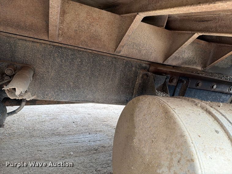 image for item FH6467 2005 Kenworth T300 dump truck