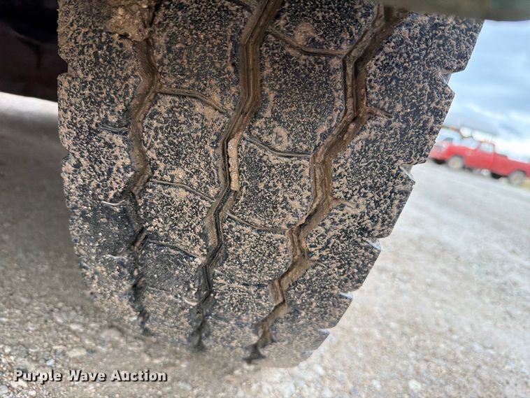 image for item FH6467 2005 Kenworth T300 dump truck