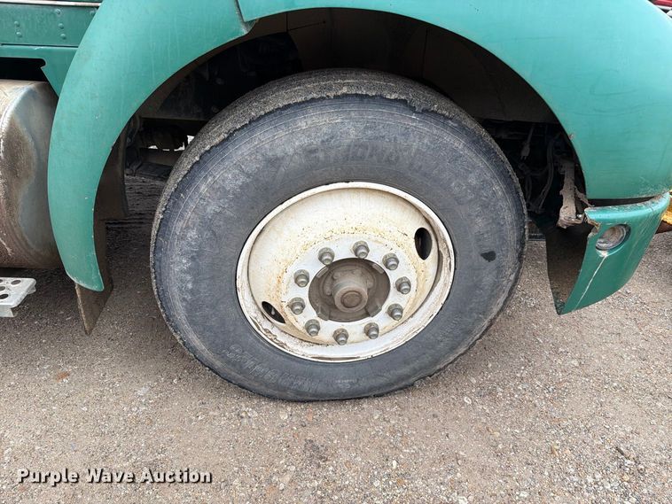 image for item FH6467 2005 Kenworth T300 dump truck