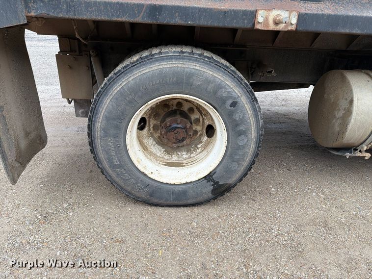 image for item FH6467 2005 Kenworth T300 dump truck
