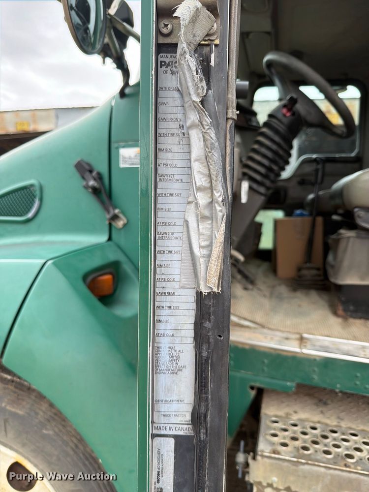 image for item FH6467 2005 Kenworth T300 dump truck