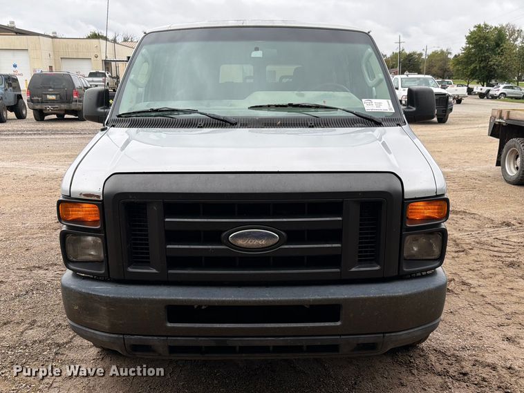 image for item FH6468 2010 Ford E350 van