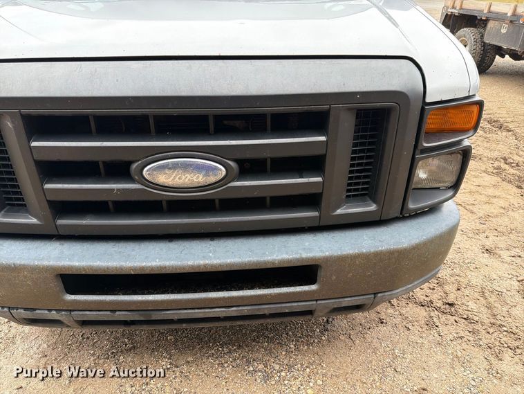 image for item FH6468 2010 Ford E350 van