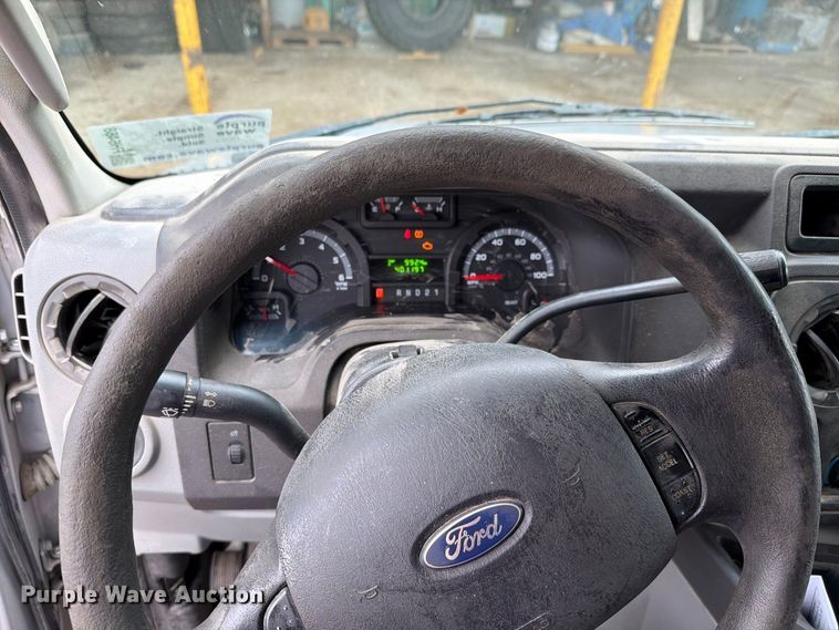 image for item FH6468 2010 Ford E350 van