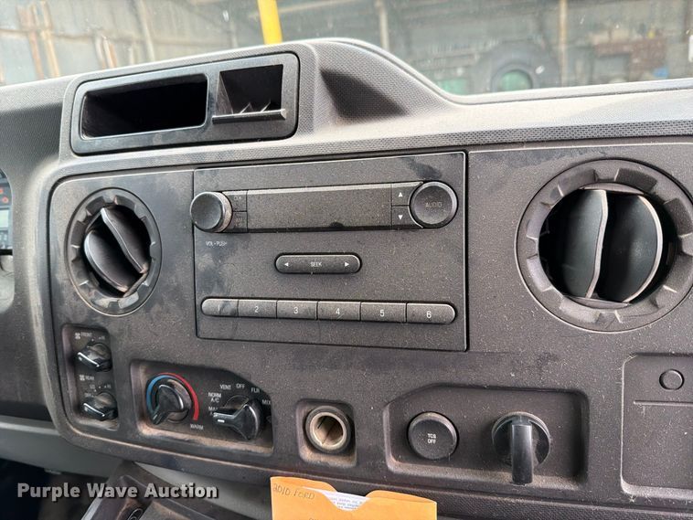 image for item FH6468 2010 Ford E350 van