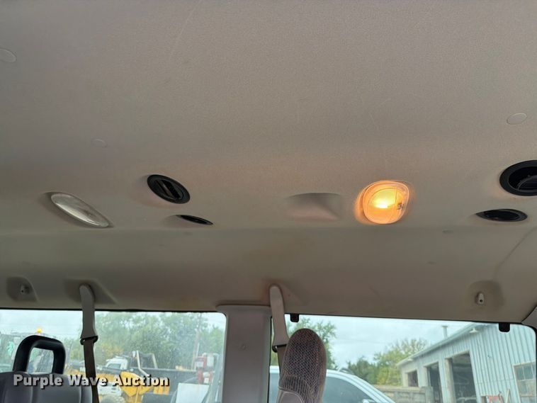 image for item FH6468 2010 Ford E350 van