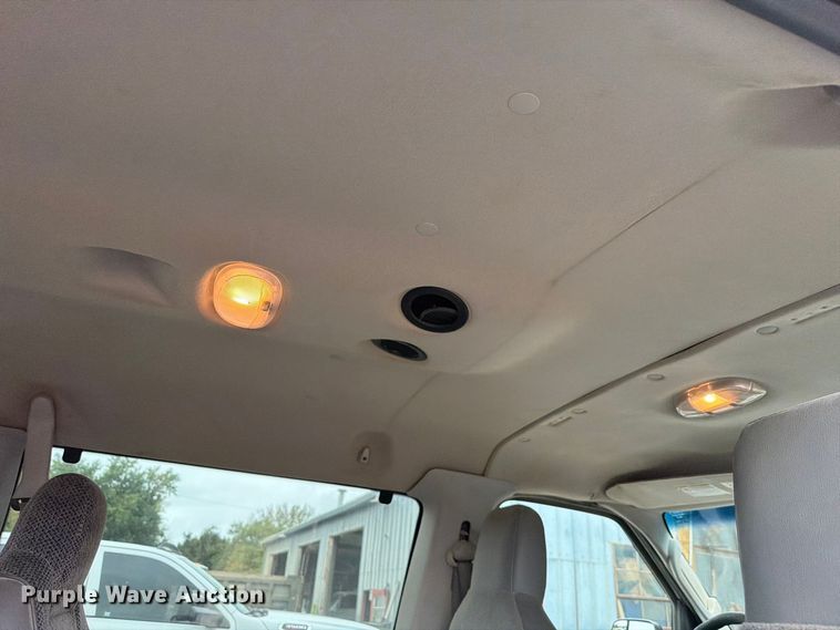 image for item FH6468 2010 Ford E350 van