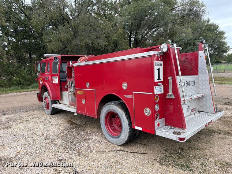 image for item FH6469 1979 International Harvester Cargostar 1950 B pumper fire truck