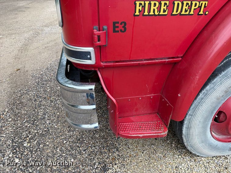 image for item FH6469 1979 International Harvester Cargostar 1950 B pumper fire truck