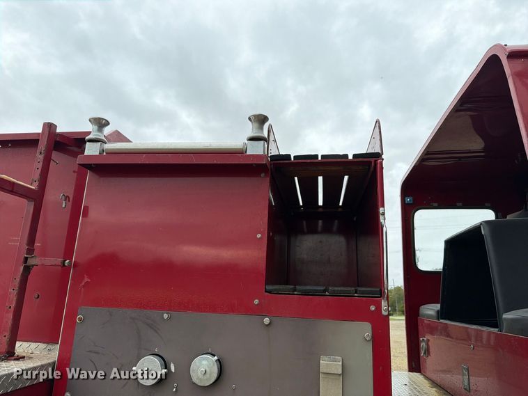 image for item FH6469 1979 International Harvester Cargostar 1950 B pumper fire truck