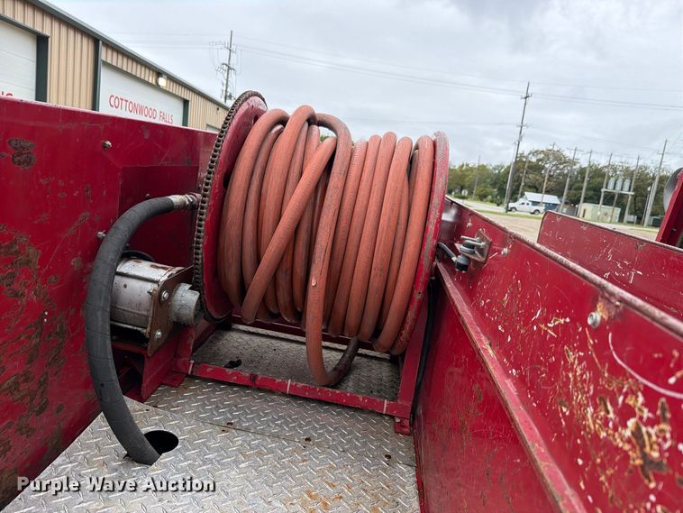 image for item FH6469 1979 International Harvester Cargostar 1950 B pumper fire truck