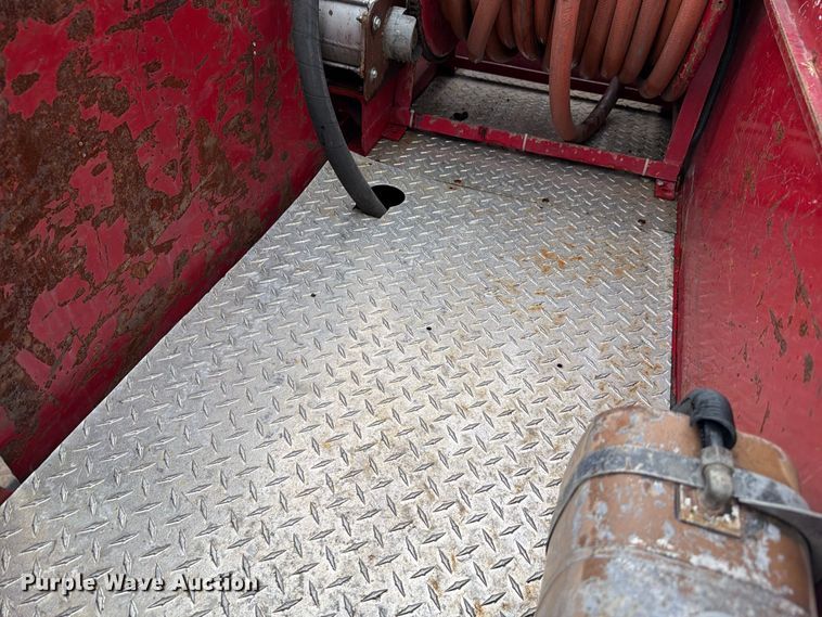 image for item FH6469 1979 International Harvester Cargostar 1950 B pumper fire truck