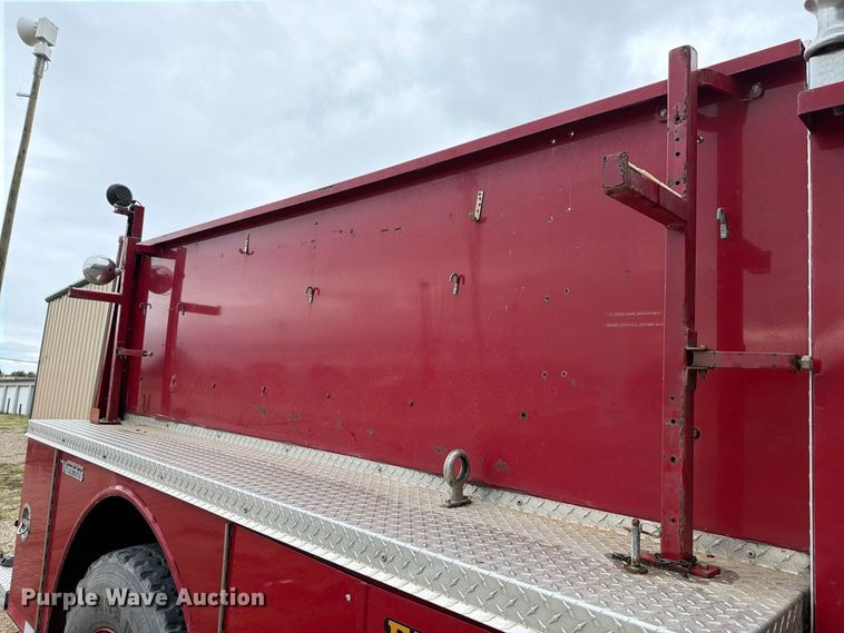 image for item FH6469 1979 International Harvester Cargostar 1950 B pumper fire truck