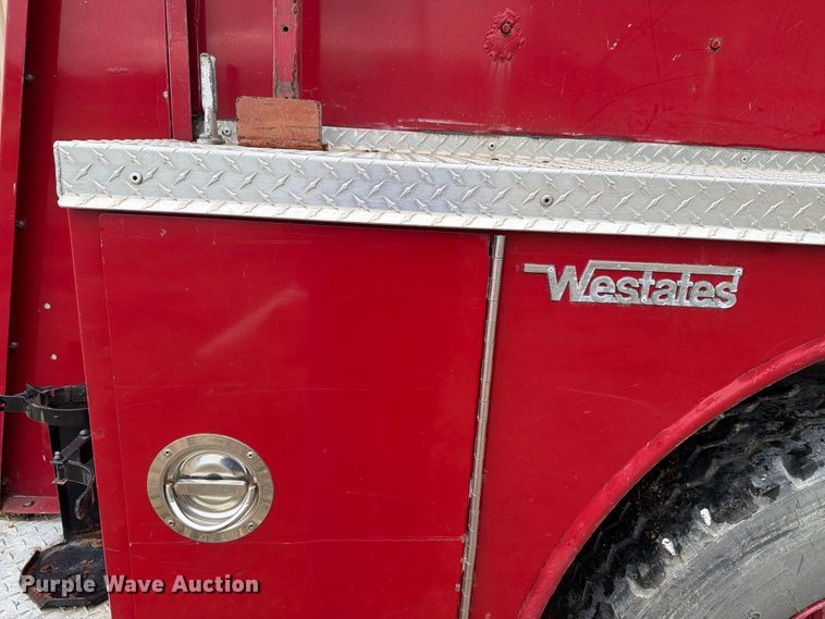 image for item FH6469 1979 International Harvester Cargostar 1950 B pumper fire truck