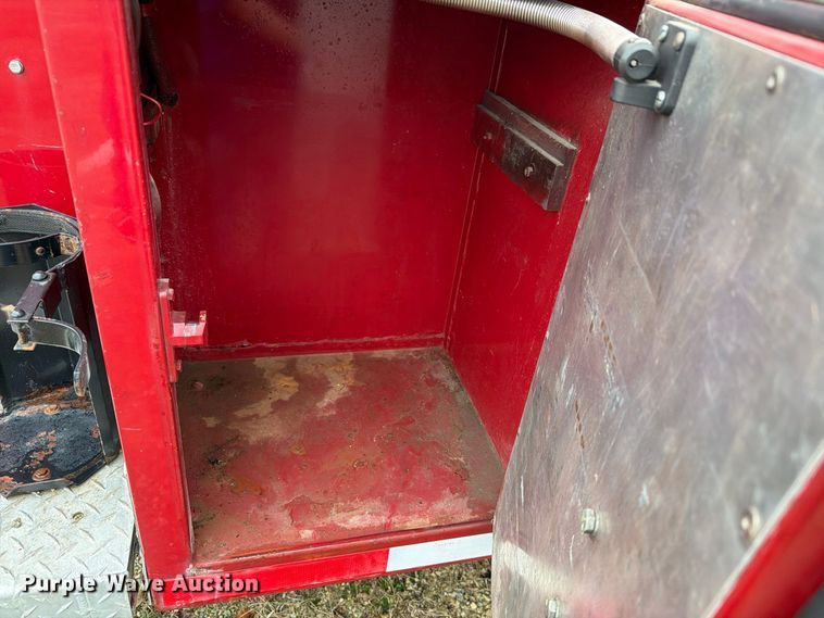 image for item FH6469 1979 International Harvester Cargostar 1950 B pumper fire truck