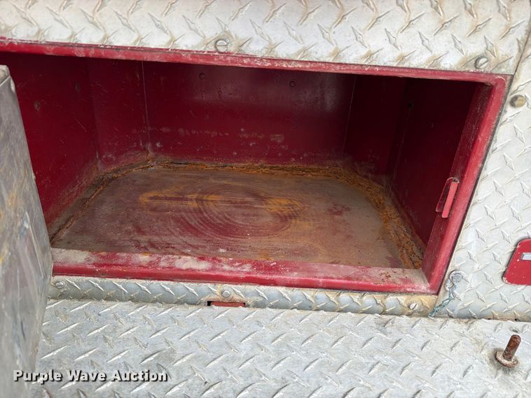 image for item FH6469 1979 International Harvester Cargostar 1950 B pumper fire truck