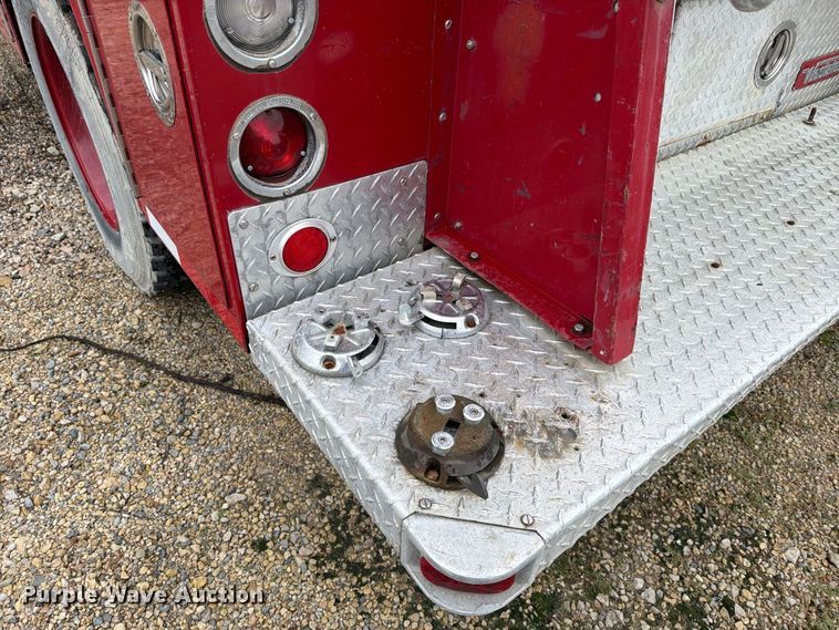 image for item FH6469 1979 International Harvester Cargostar 1950 B pumper fire truck