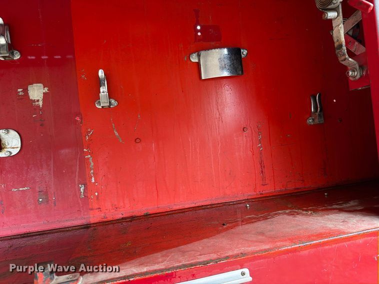 image for item FH6469 1979 International Harvester Cargostar 1950 B pumper fire truck