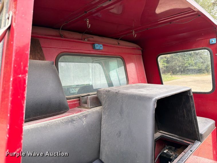 image for item FH6469 1979 International Harvester Cargostar 1950 B pumper fire truck