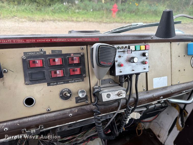 image for item FH6469 1979 International Harvester Cargostar 1950 B pumper fire truck