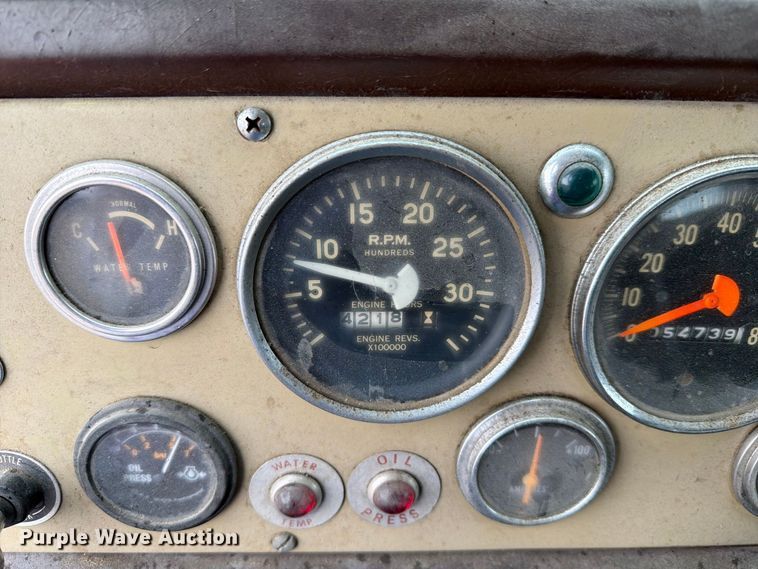 image for item FH6469 1979 International Harvester Cargostar 1950 B pumper fire truck