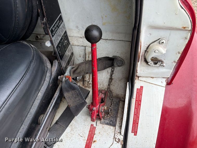 image for item FH6469 1979 International Harvester Cargostar 1950 B pumper fire truck