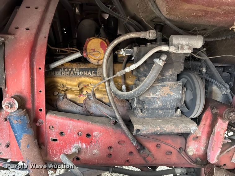 image for item FH6469 1979 International Harvester Cargostar 1950 B pumper fire truck