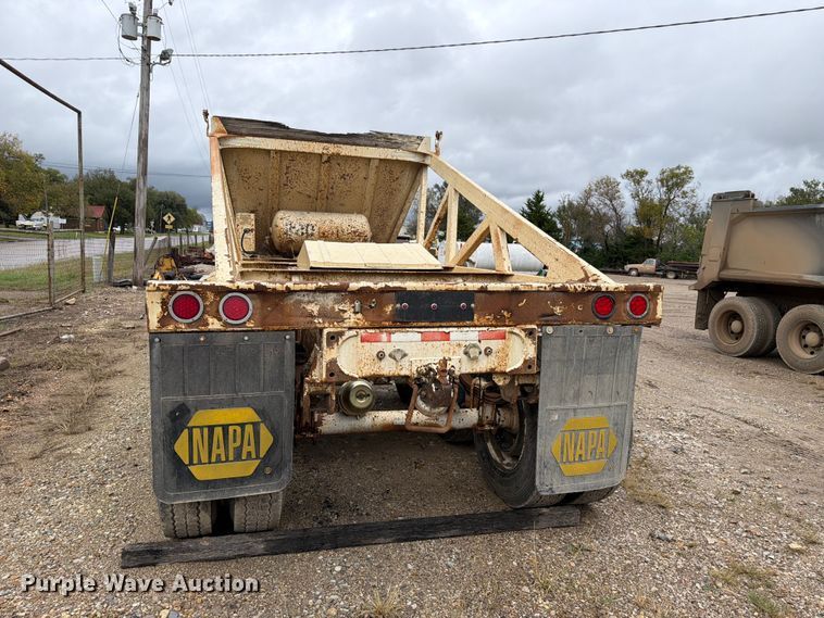 image for item FH6470 1997 Ranco bottom dump trailer